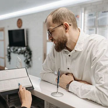 Atendimento na recepção da clínica